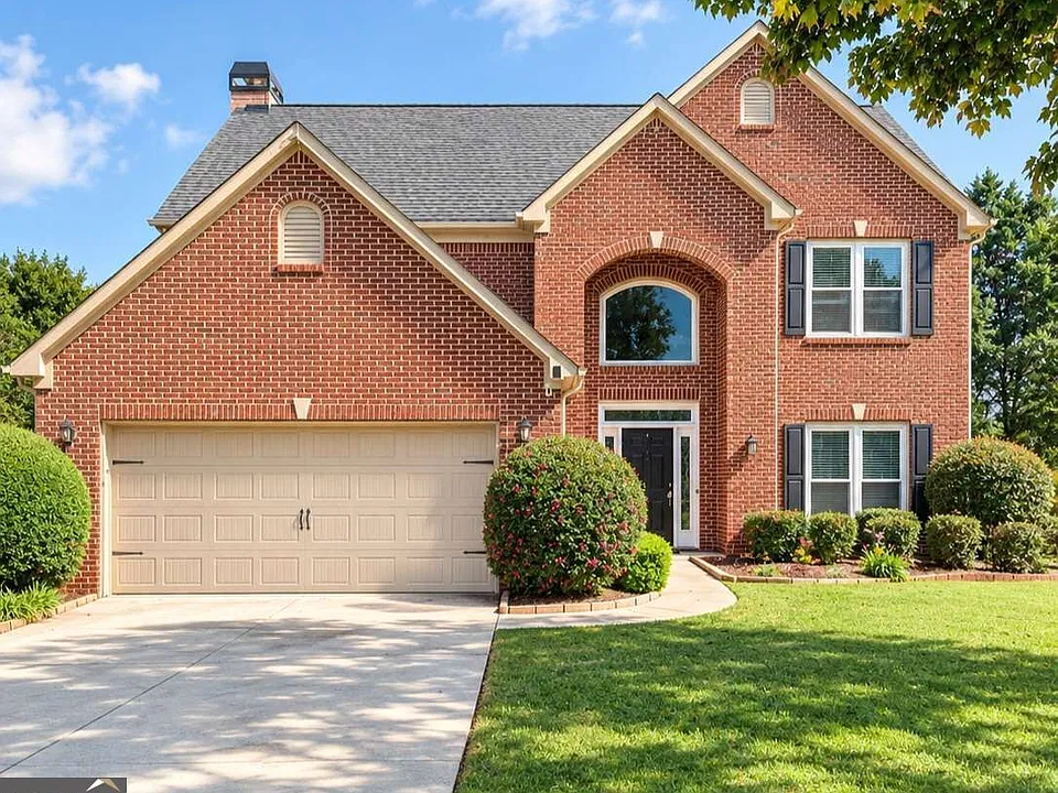2435 Cross Springs Dr