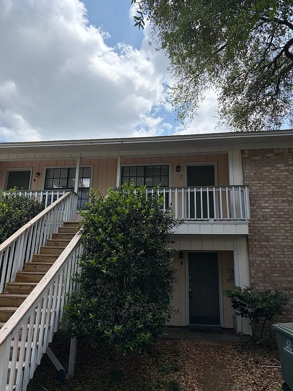 Building Photo - 220 Atkinson Dr #C