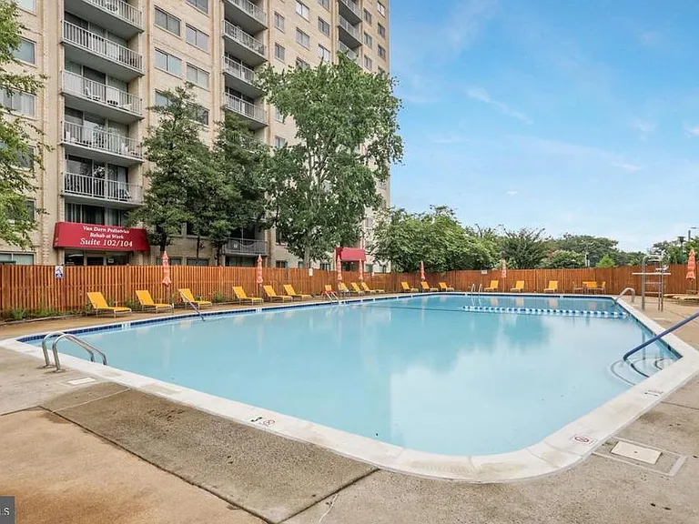 2500 N Van Dorn St #1517 — Photo 12