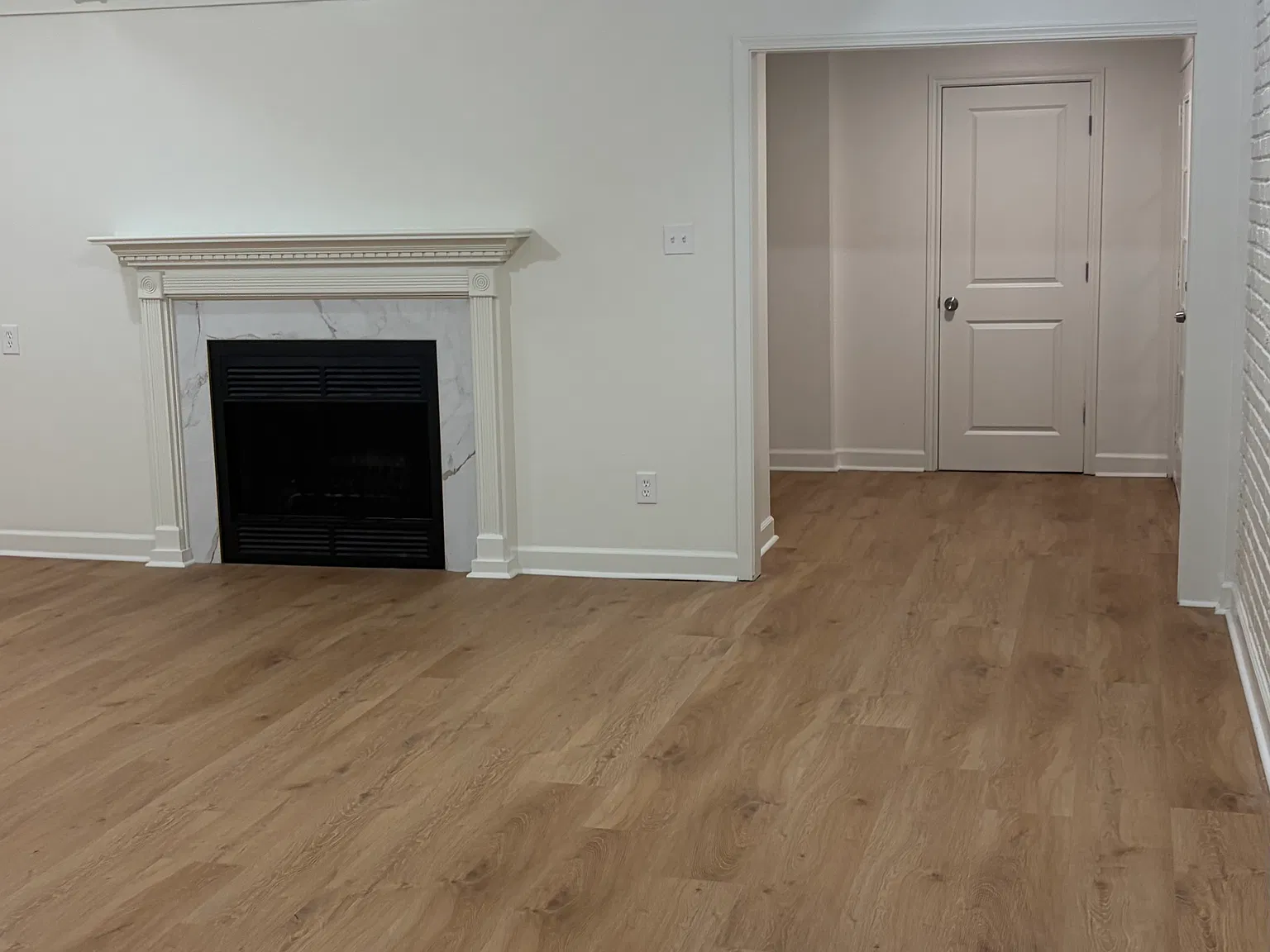 3 bed, 2.5 bath, 2450 sqft, $2,500 — Photo 3
