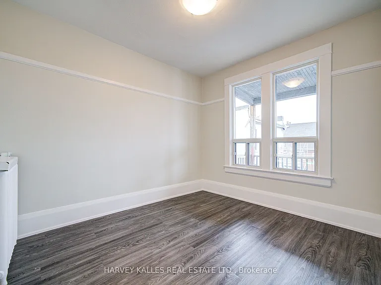 1074 Saint Clair Ave W #4 — Photo 24
