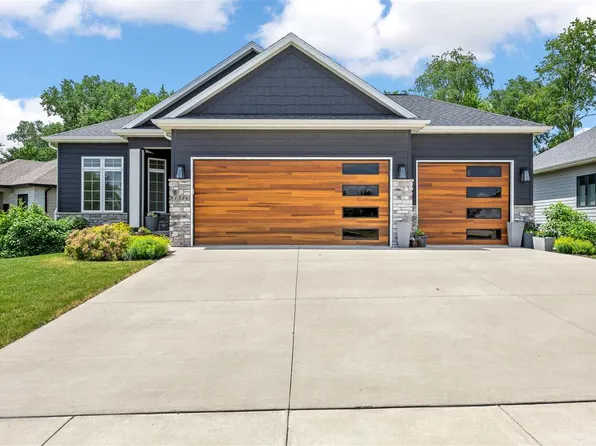 1326 High Country Rd, Coralville, IA 52241