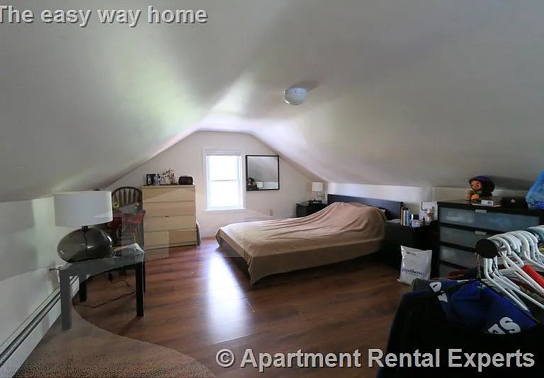 400 Franklin St #4 — Photo 8