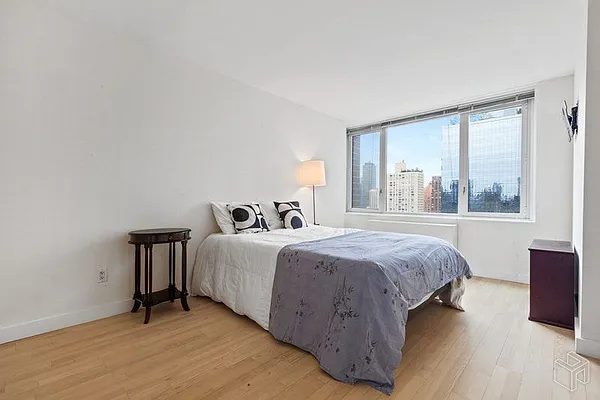 Rented by Halstead Real Estate | media 26