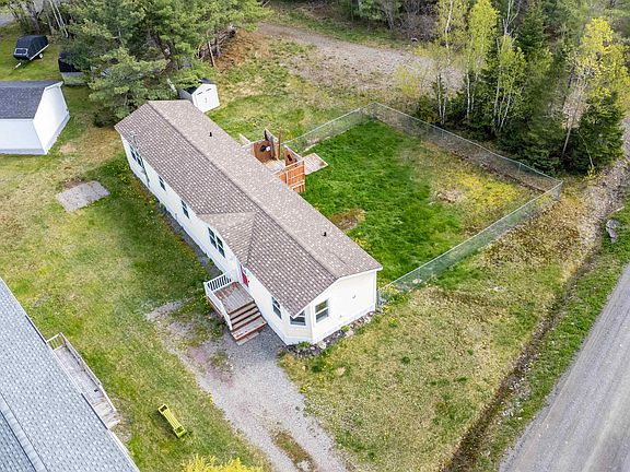 3rd image of 12 Whispering Pines Rd