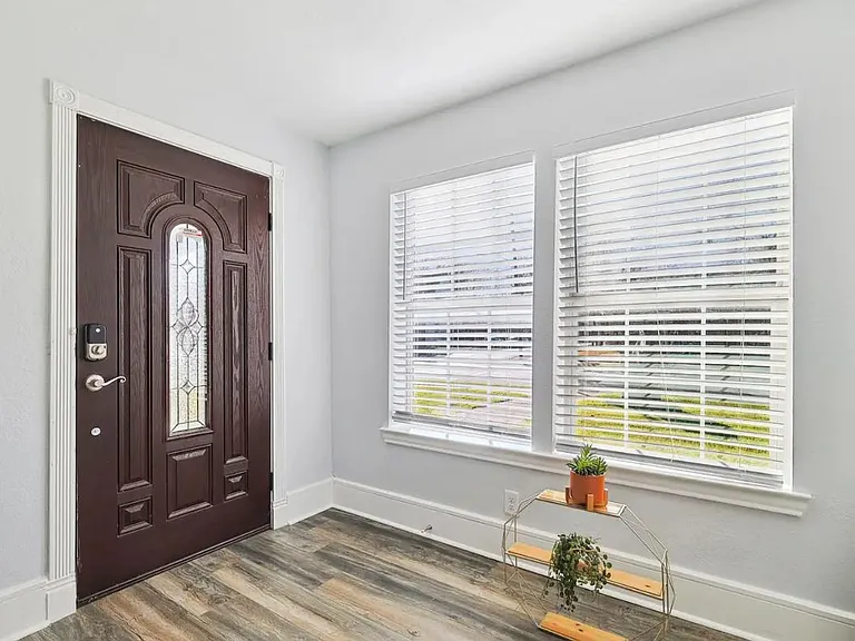 702 N Edgefield Ave — Photo 32