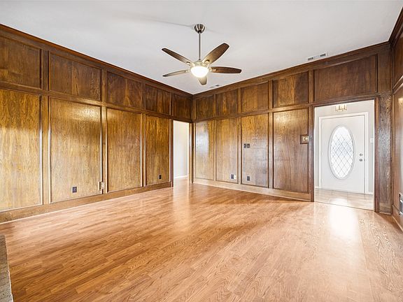 5th image of 103 Windsor Dr