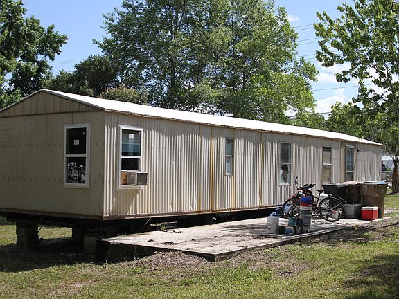 4th image of 44705 Lake Mack Dr