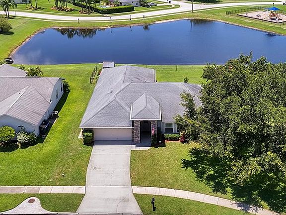 3rd image of 5706 Sweetheart Ct