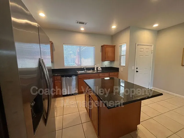 82368 Lancaster Way — Photo 35