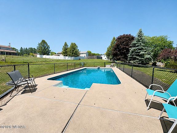 2nd image of 76 Weller Dr