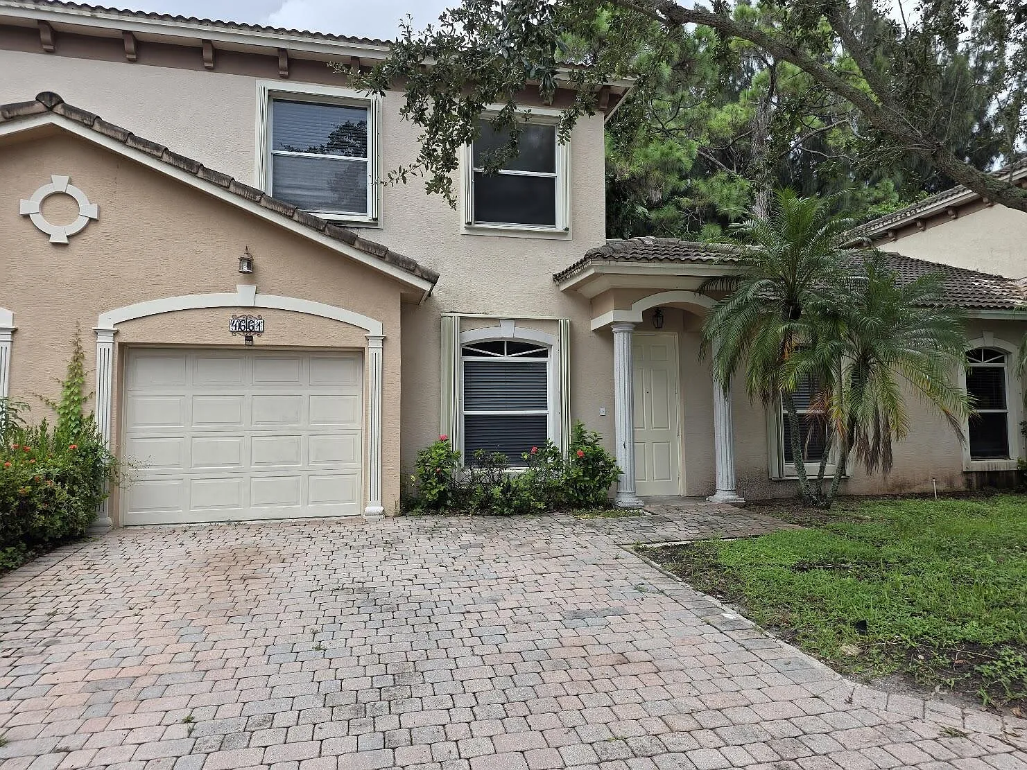4 bed, 3.0 bath, 1868 sqft, $2,900 — Photo 1
