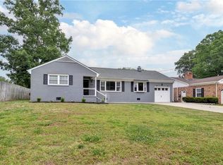 223 Shadywood Dr, Newport News, VA 23602