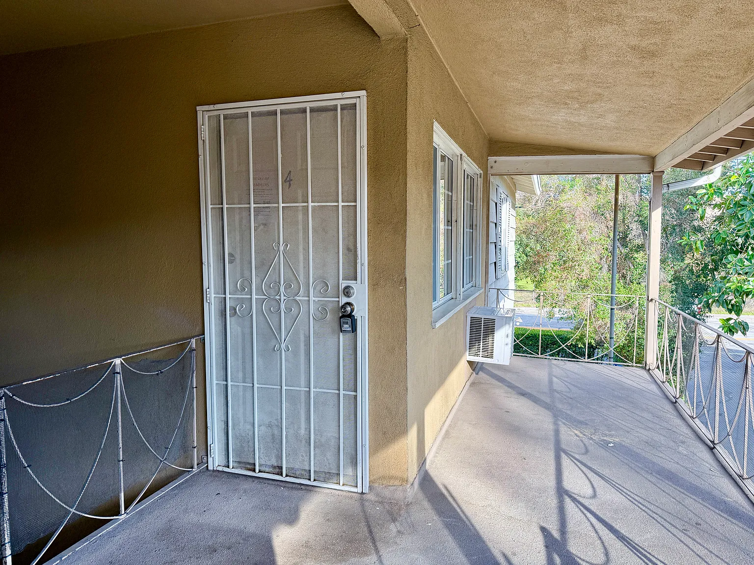 2 bed, 900 sqft, $2,195 — Photo 2