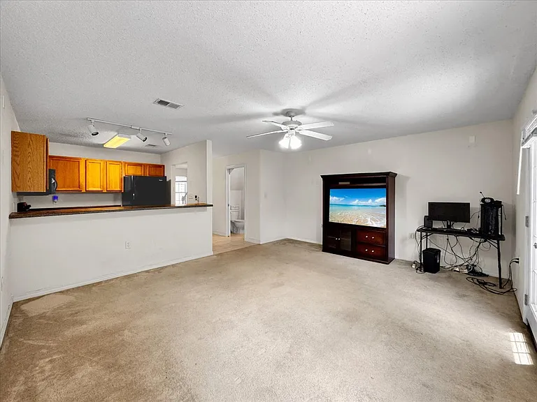 994 Scenic Oak Ln — Photo 9