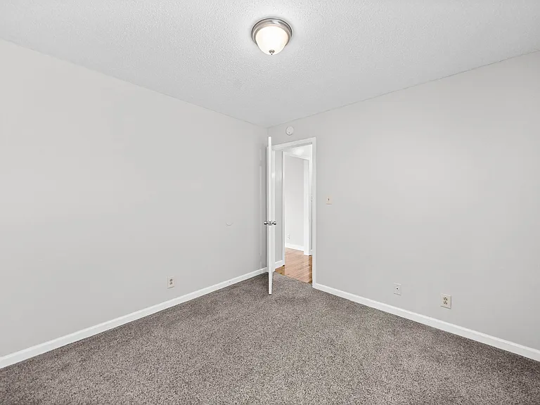 541 Donna Dr — Photo 22