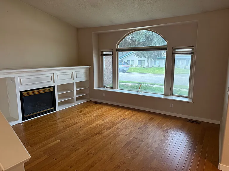 3926 N Kessinger Ln — Photo 4