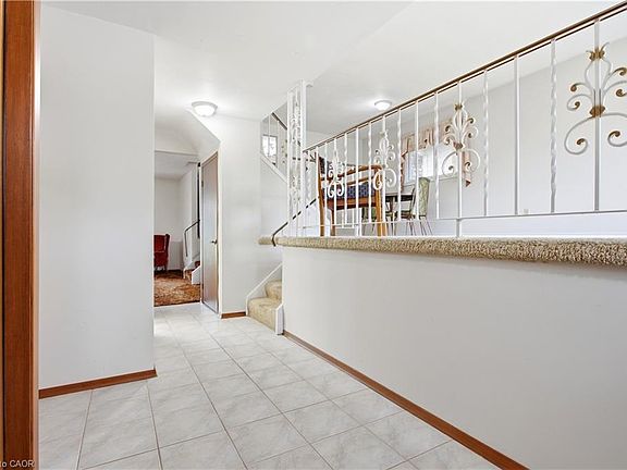 4th image of 39 Sebas Ct