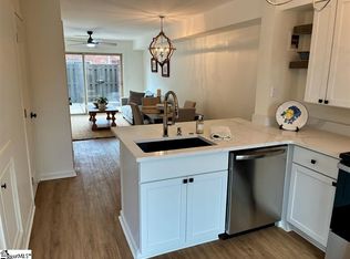 2530 E North St Unit 9-J, Greenville, SC 29615