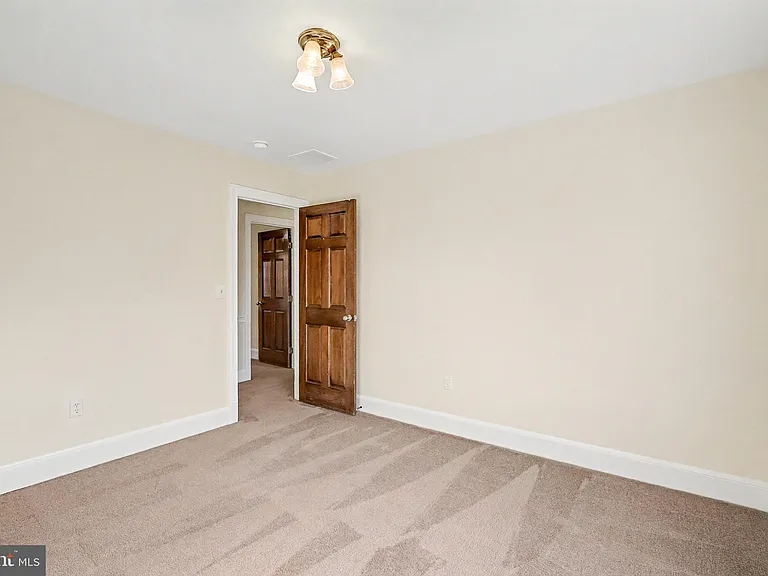 1215 Heritage Hills Dr — Photo 25