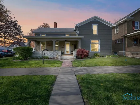 1128 Garrison St, Fremont, OH 43420