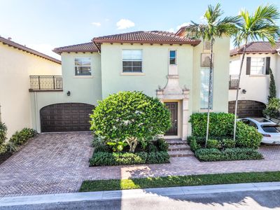 104 Via Poinciana Lane, Boca Raton, FL, 33487