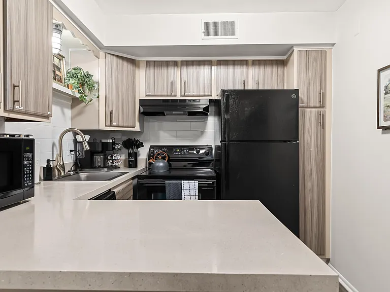 3905 Crooks Rd #32 — Photo 12