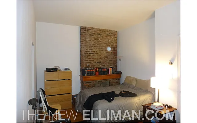 Rented by Douglas Elliman | media 17