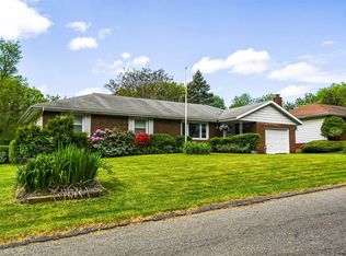 7 McCartney Dr, Albany, NY 12211