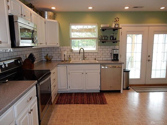 5th image of 9299 Arrowcreek Dr