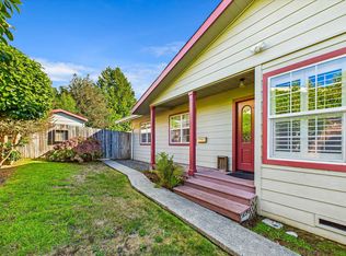 1013 Valley View Dr, Fortuna, CA 95540