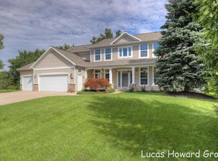 5443 Longwood Ct SE, Ada, MI 49301