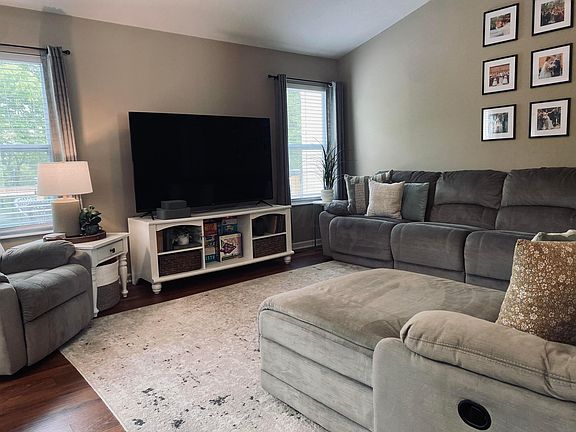 4th image of 217 Faulkner Dr