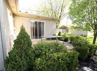 1415 Biloxi Ln, Beech Grove, IN 46107