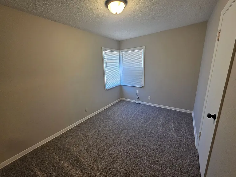 3001 Curtis Dr — Photo 4