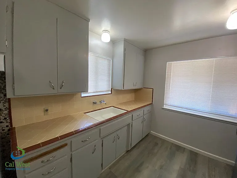 3619 Camden Ave — Photo 7