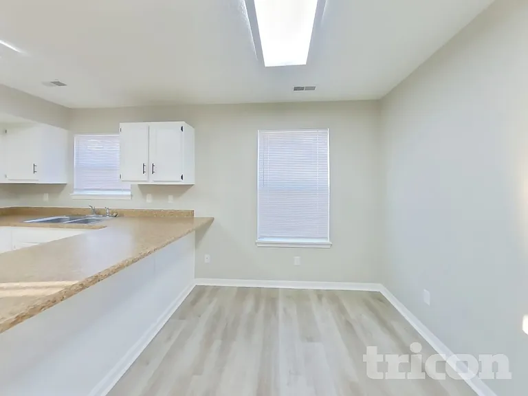 1411 Blue Brook Way — Photo 5