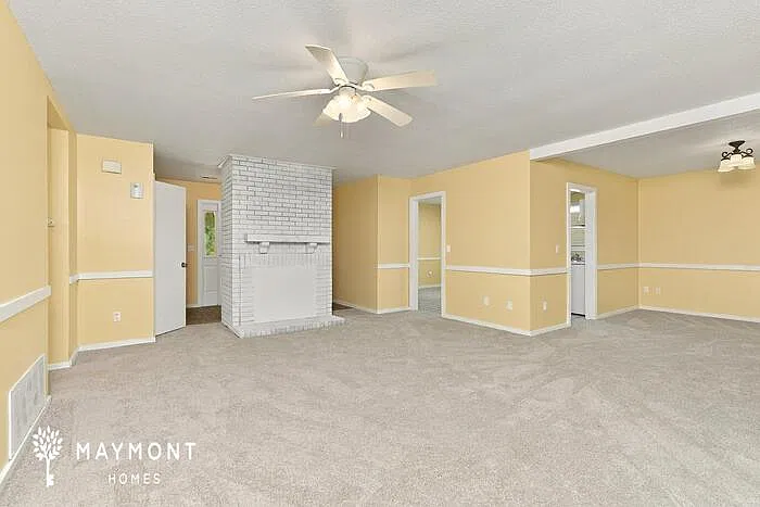 3 bed, 2.0 bath, 1450 sqft, $1,745 — Photo 4