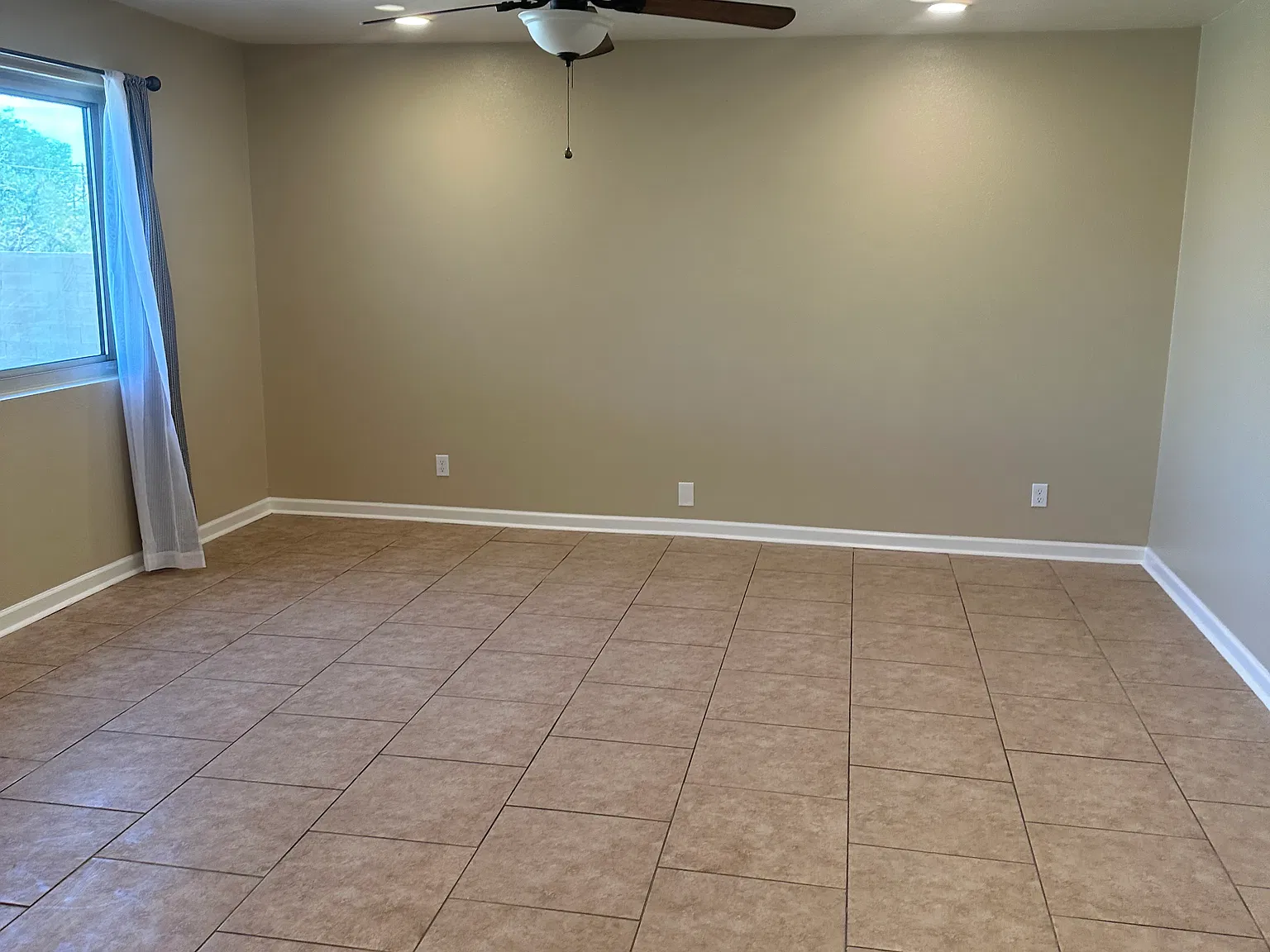3 bed, 1170 sqft, $1,650 — Photo 4