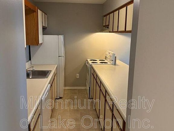 4th image of 25 Louck St APT 5