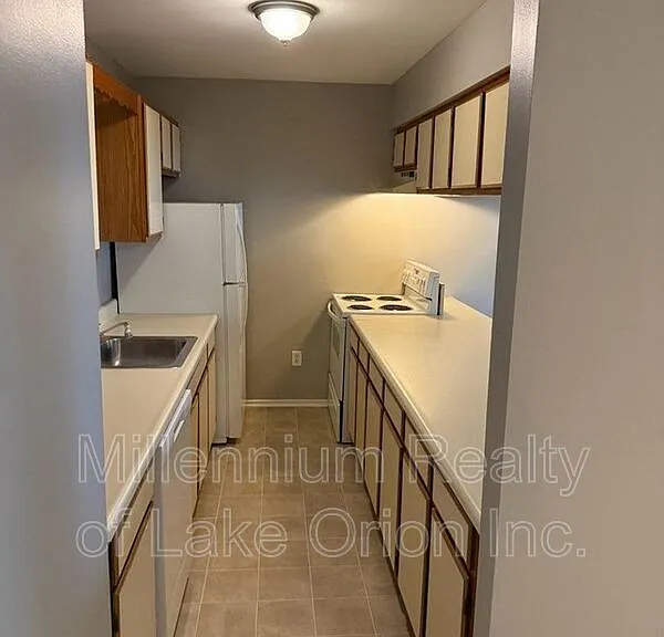 25 Louck St #5 — Photo 4