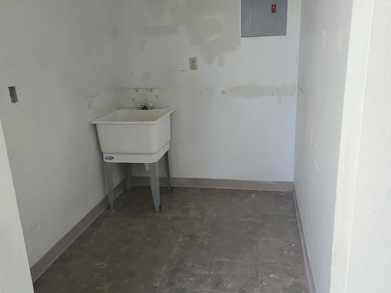 10244 E Colonial Dr #111 — Photo 2