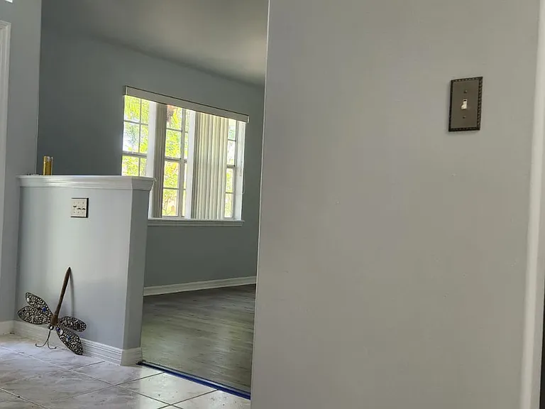 292 Carmel Dr — Photo 6