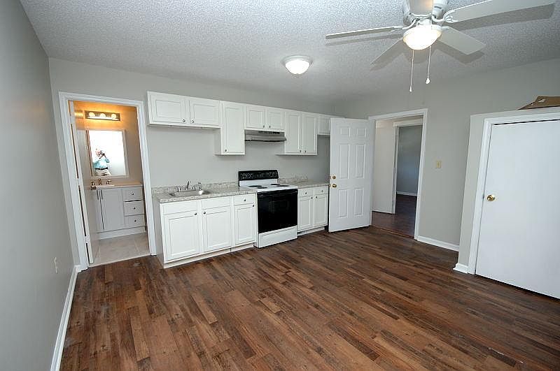1st image of 306 N Pine St