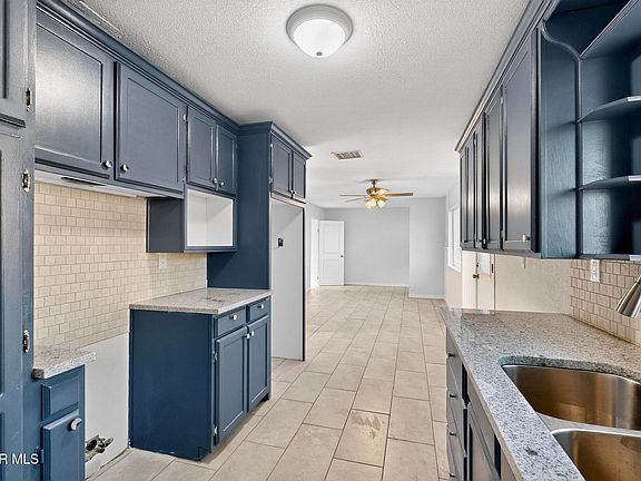 4th image of 105 Camille Dr