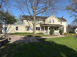 62 Dundee Ln, Barrington, IL 60010
