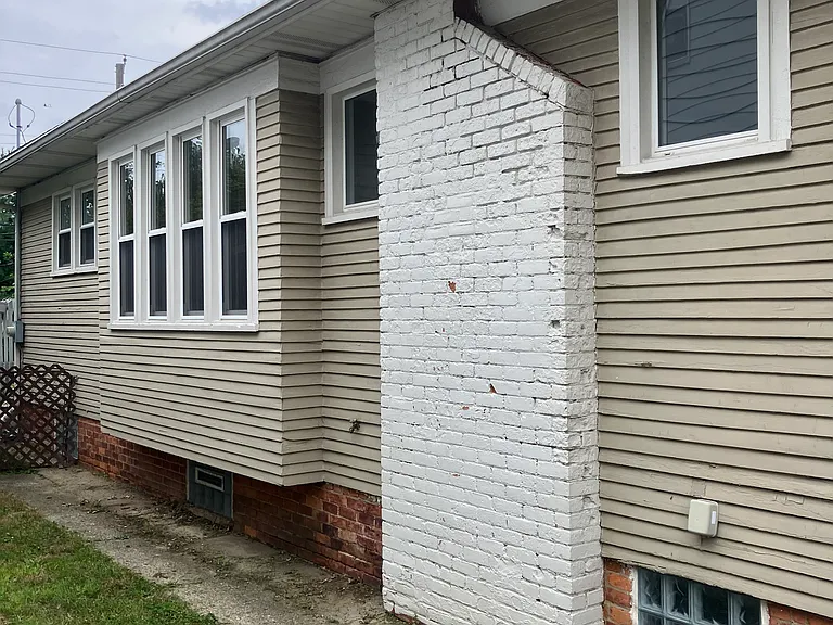 311 E Lewiston Ave — Photo 3