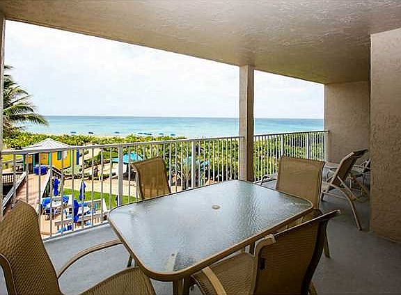 5th image of 429 NE Tradewind Ln Unit 309