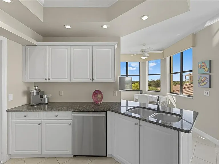 7040 Pelican Bay Blvd #D-401 — Photo 16