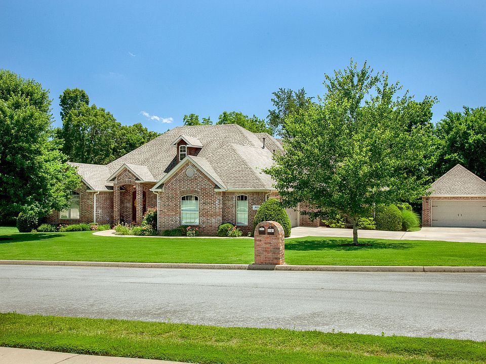 1st image of 8651 W Stonehenge Dr